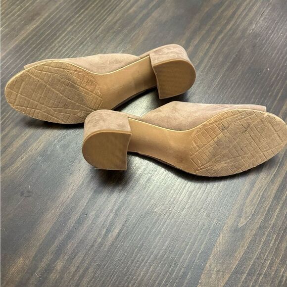 14th and Union tan faux suede block heel slip on sandals size 9M - Picture 6 of 7